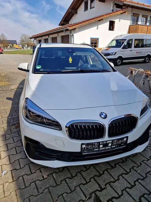 Gebraucht BMW 225 iPerformance 224 PS (164 kW) 2019 Weiß Kombi
