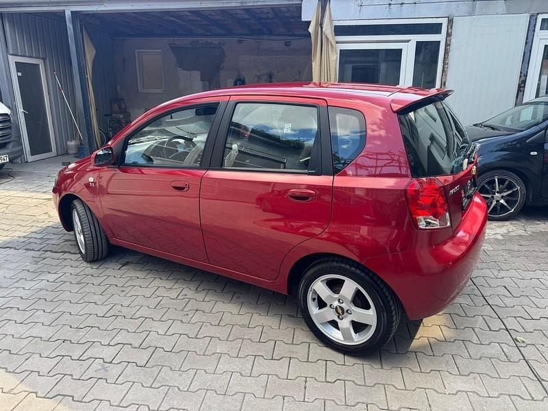 Rot Gebraucht 2006 Chevrolet Kalos Limousine | 2.789 € - Bild 1/4