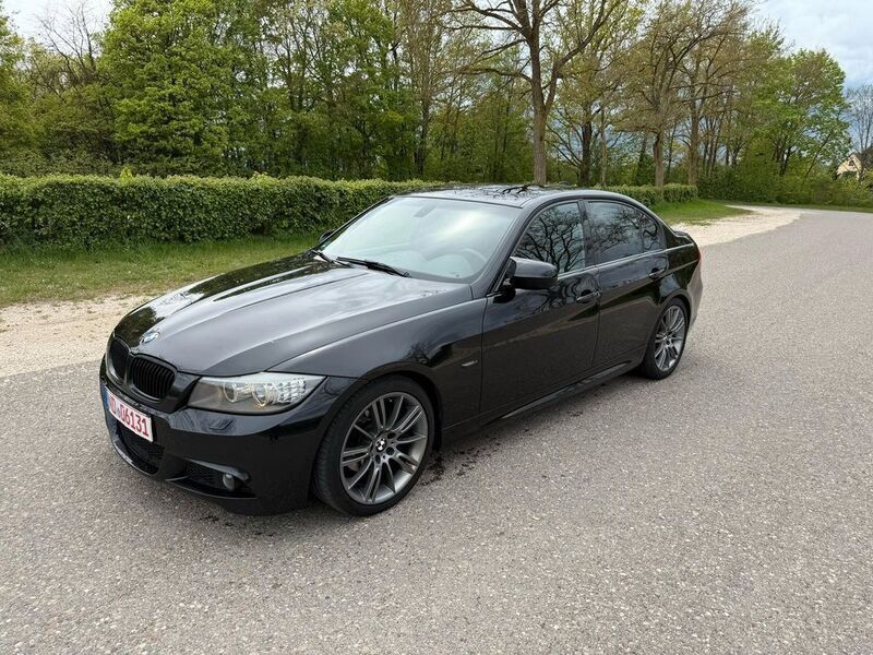 Schwarz Gebraucht 2011 BMW 320 M Sport Limousine | 9.999 € (Etwas zu teuer) - Bild 1/4