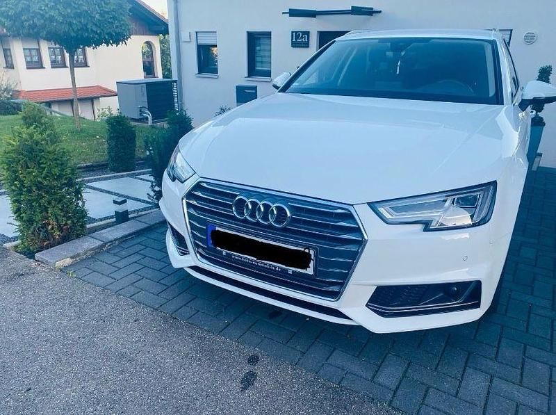 Weiß Gebraucht 2017 Audi A4 Sport Kombi | 18.000 € (Fairer Preis) - Bild 1/4