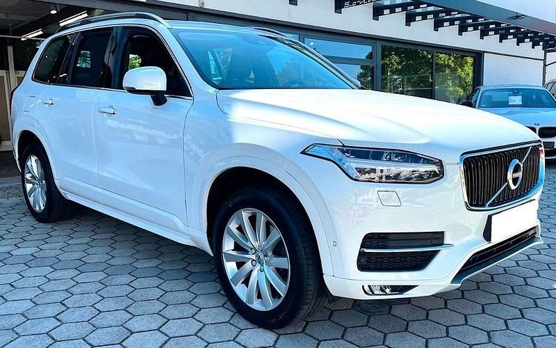 Gebraucht Volvo XC90 Momentum 235 PS (172 kW) 2018 Weiß SUV