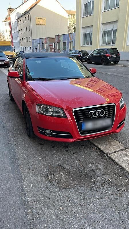 Gebraucht Audi A3 Cabriolet Design 105 PS (77 kW) 2011 Rot Cabrio