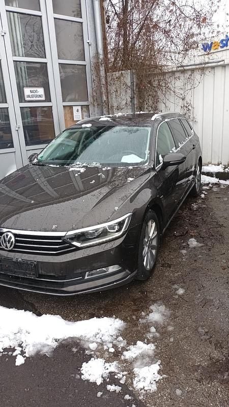 Usata VW Passat 190 CV (139 kW) 2016 Marrone Station wagon