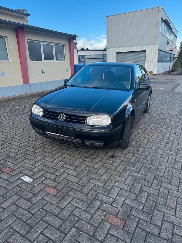 Schwarz Gebraucht 2000 VW Golf IV Limousine | 1.200 € (Guter Preis) - Bild 1/4