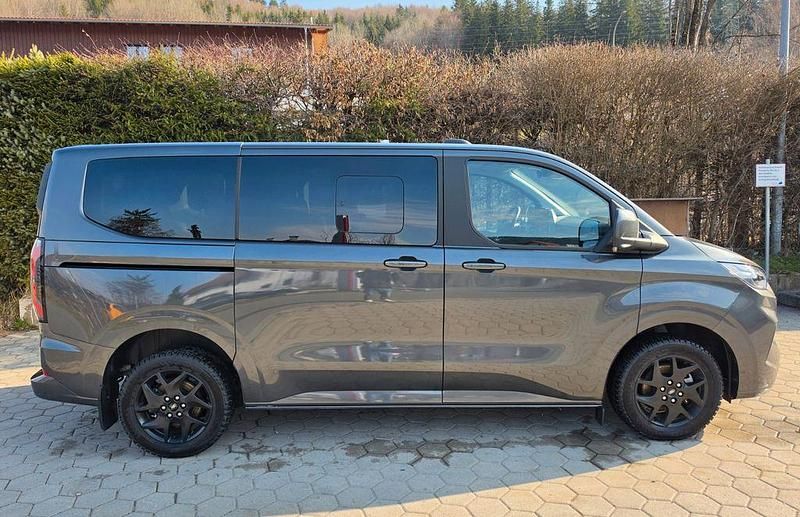 Gebraucht Ford Tourneo Titanium X 170 PS (125 kW) 2025 Grau Van / Kleinbus