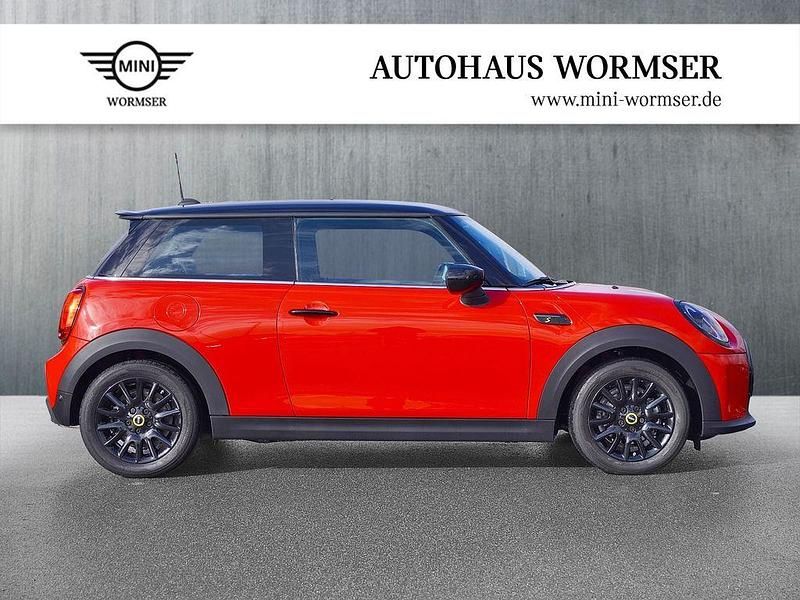 Gebraucht Mini Cooper SE Hatch 135 kW (184 PS) 2022 Chili red Kleinwagen