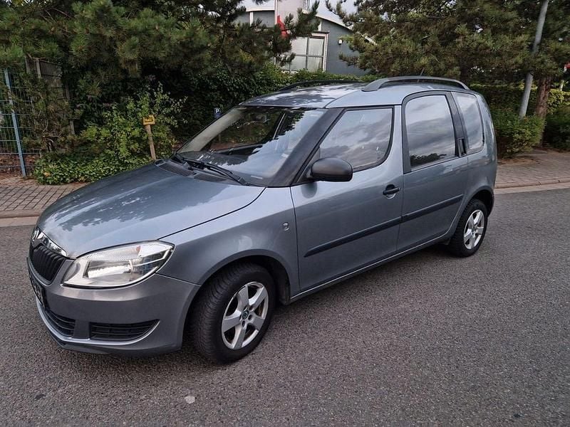 Grau Gebraucht 2014 Skoda Roomster Kombi | 2.500 € (Superpreis) - Bild 1/4