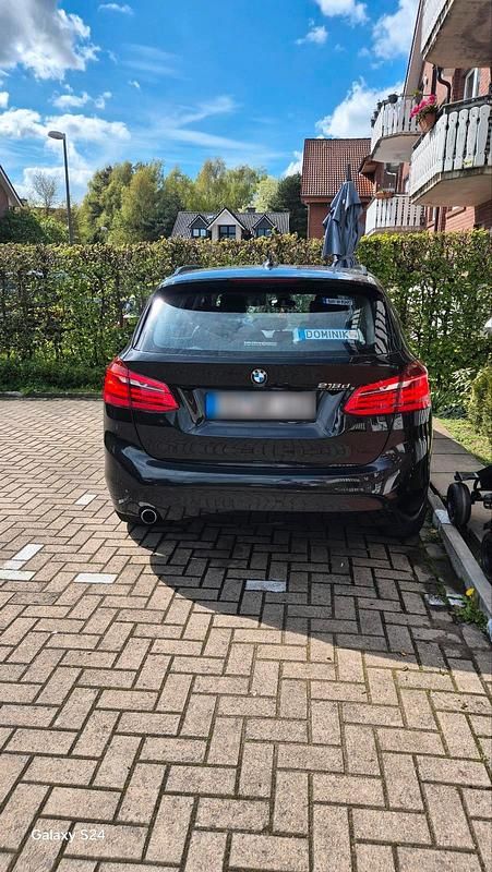 Gebraucht BMW 216 Active Tourer 116 PS (85 kW) 2015 Schwarz Van / Kleinbus