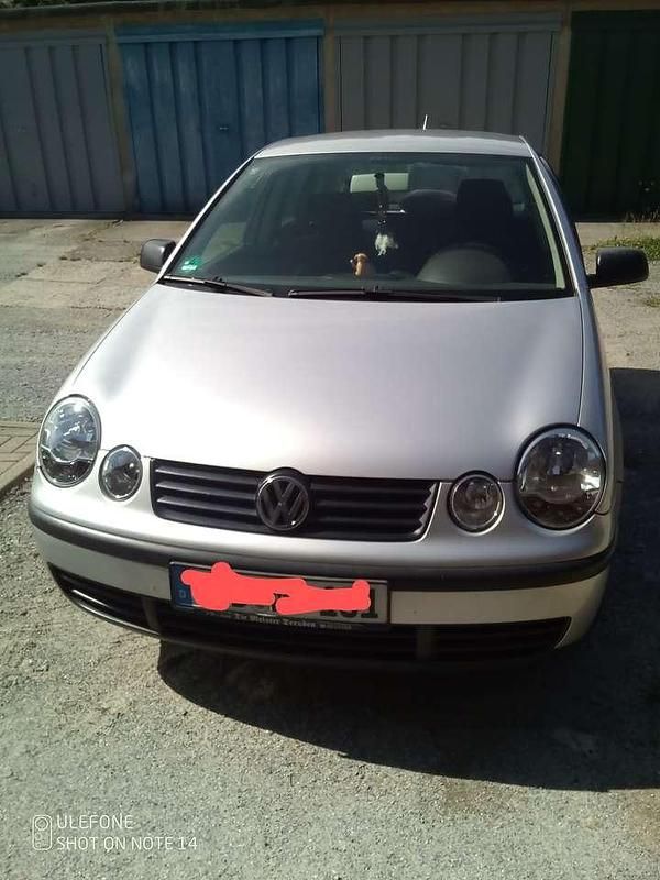 Grau Gebraucht 2003 VW Polo Limousine | 1.800 € (Etwas zu teuer) - Bild 1/4