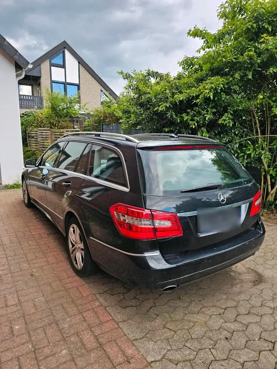 Gebraucht Mercedes E350 265 PS (194 kW) 2010 Schwarz Kombi