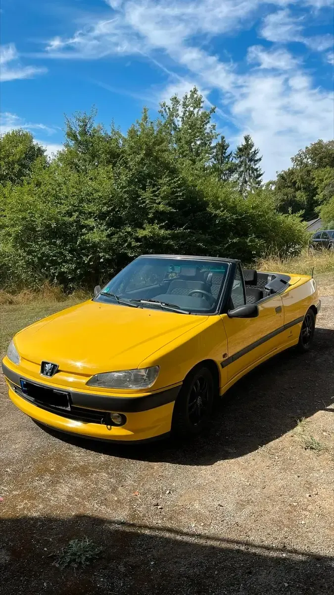 Gebraucht Peugeot 306 Cabriolet 89 PS (65 kW) 1999 Gelb Cabrio