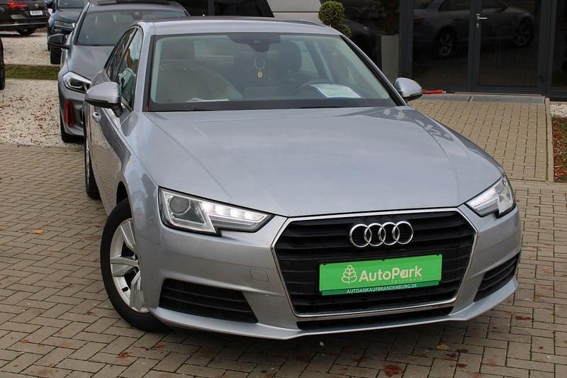 Gebraucht Audi A4 Basis 150 PS (110 kW) 2016 Silber Limousine