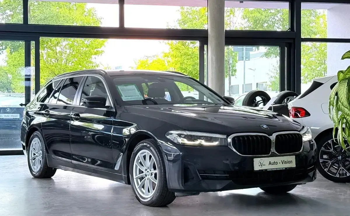 Gebraucht BMW 520 Sport Line 190 PS (139 kW) 2021 Schwarz Kombi