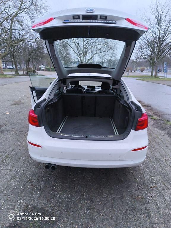 Gebraucht BMW 320 Advantage 184 PS (135 kW) 2018 Weiß Limousine