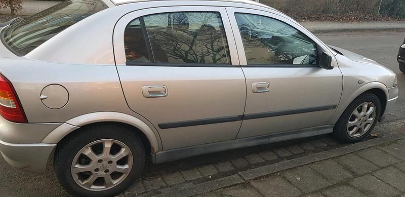 Gebraucht Opel Astra 2004 Silber Limousine