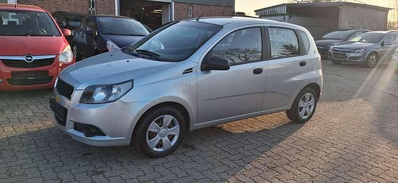 Gebraucht Chevrolet Aveo 84 PS (61 kW) 2011 Silber Limousine