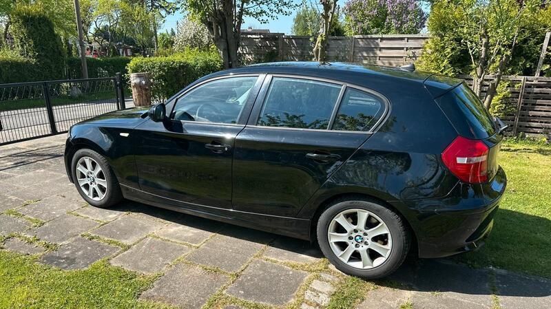 Schwarz Gebraucht 2010 BMW 118 Kleinwagen | 4.990 € (Guter Preis) - Bild 1/4