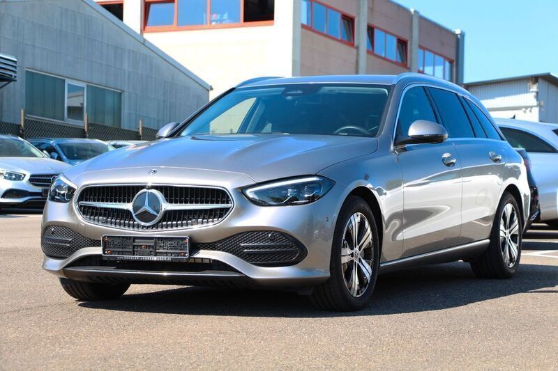 Silber Gebraucht 2023 Mercedes C300e Avantgarde Limousine | 39.890 € (Guter Preis) - Bild 1/4