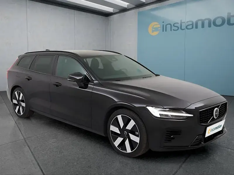 Gebraucht Volvo V60 455 PS (334 kW) 2025 Schwarz Kombi