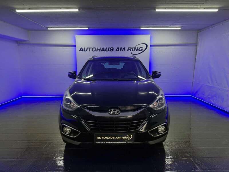Schwarz Gebraucht 2015 Hyundai ix35 SUV | 10.999 € (Etwas zu teuer) - Bild 1/4