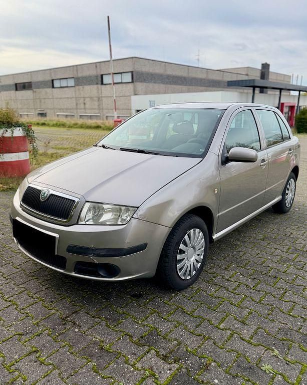 Beige Gebraucht 2007 Skoda Fabia Cool Edition Limousine | 999 € (Guter Preis) - Bild 1/4