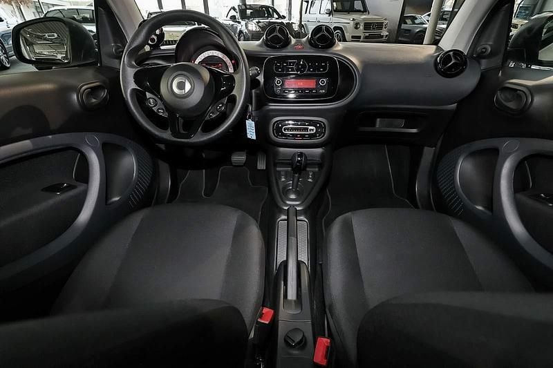 Gebraucht Smart ForTwo Coupé 60 kW (82 PS) 2022 Bodypanels in white Kleinwagen
