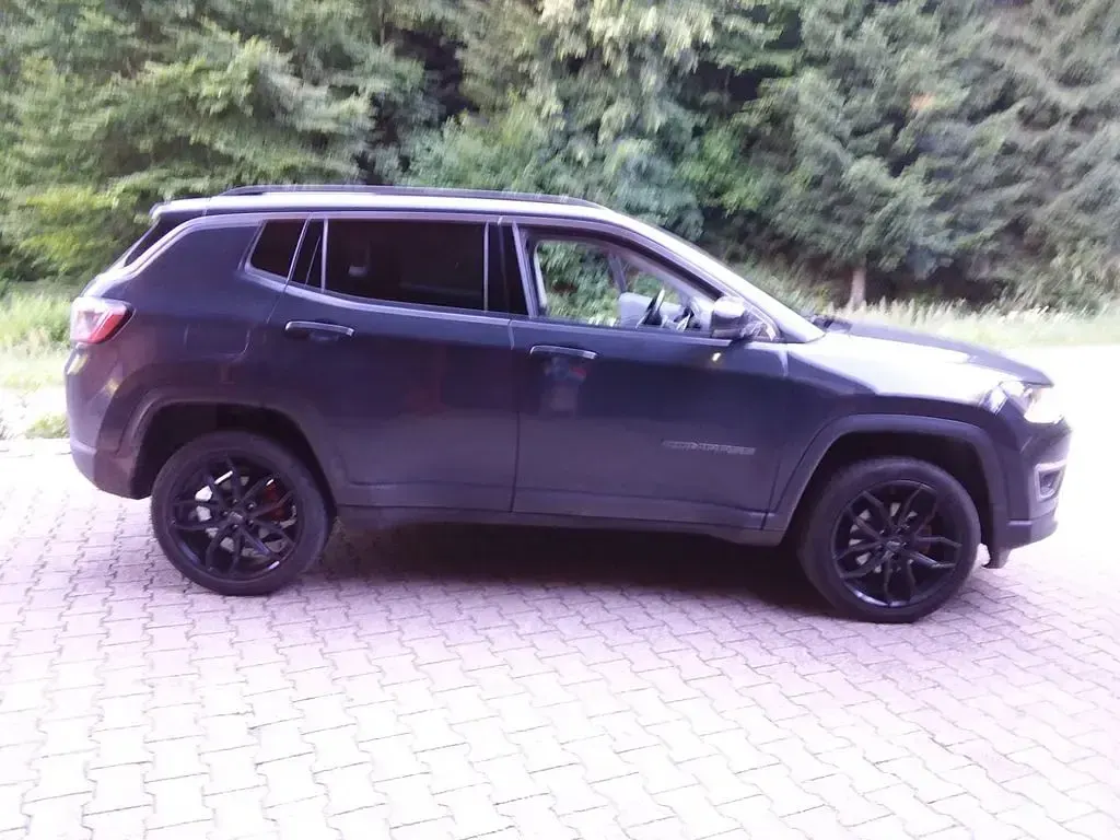 Gebraucht Jeep Compass Limited 170 PS (125 kW) 2018 Grau SUV
