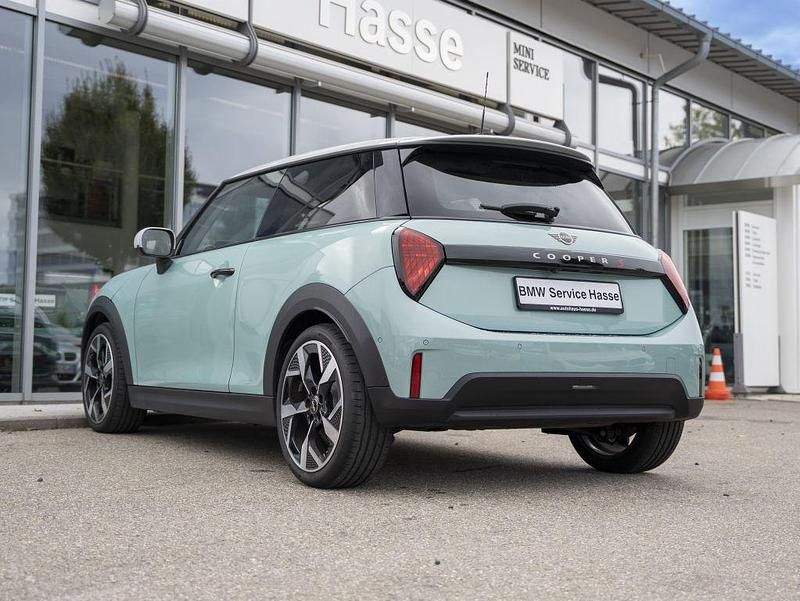 Gebraucht Mini Cooper S Classic 204 PS (150 kW) 2025 Ocean wave green Kleinwagen