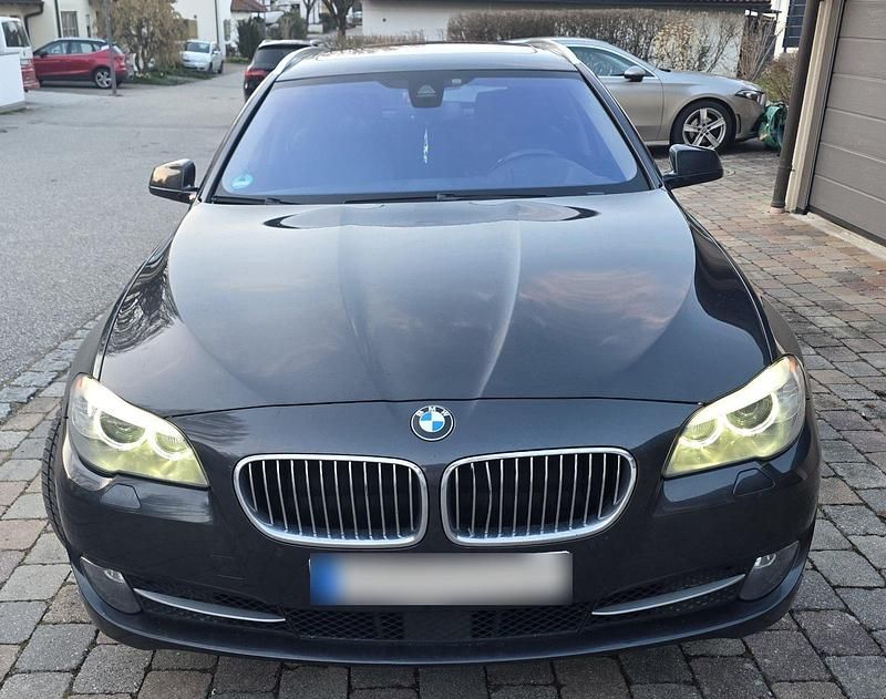 Gebraucht BMW 530 258 PS (189 kW) 2013 Grau Kombi