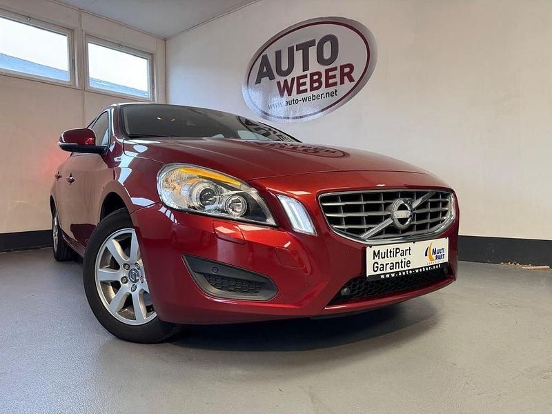 Flamenco red Gebraucht 2012 Volvo V60 Kinetic Kombi | 13.890 € (Teuer) - Bild 1/4