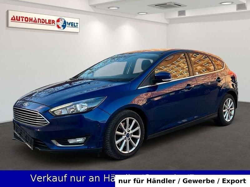 Blau Gebraucht 2016 Ford Focus Titanium Limousine | 6.999 € (Superpreis) - Bild 1/3