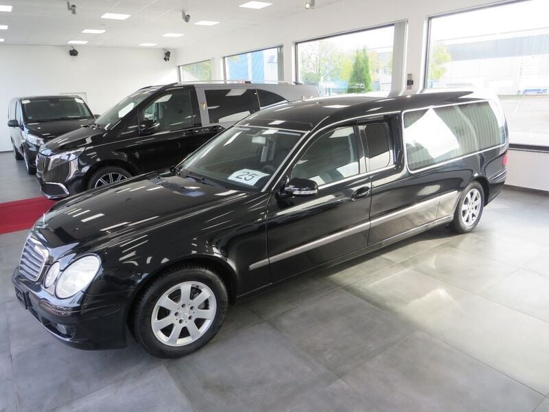 Schwarz Gebraucht 2007 Mercedes E280 Limousine | 21.950 € - Bild 1/4