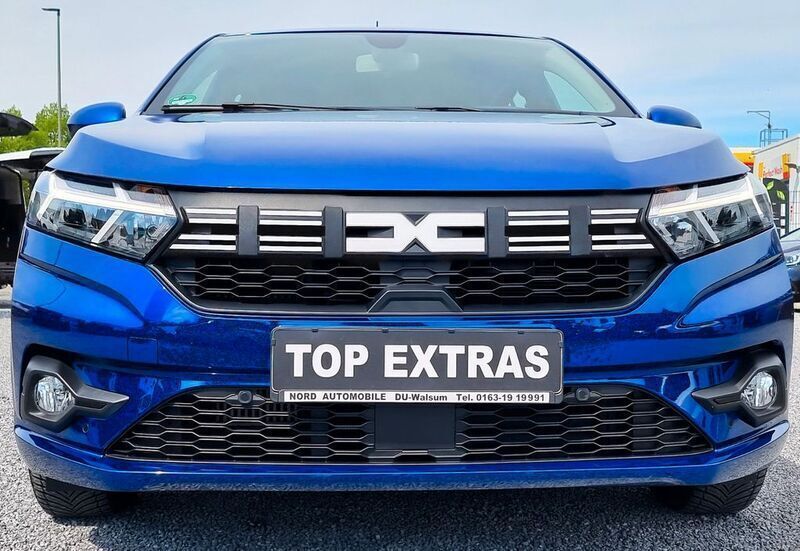 Blau Gebraucht 2023 Dacia Sandero Expression Kleinwagen | 14.550 € (Guter Preis) - Bild 1/4