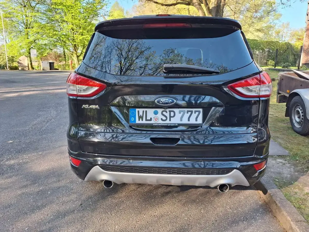 Gebraucht Ford Kuga Titanium 163 PS (119 kW) 2014 Schwarz SUV