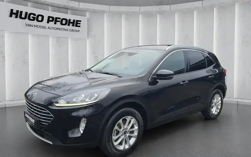 Używany Ford Kuga Titanium 150 KM (110 kW) 2021 Czarny SUV