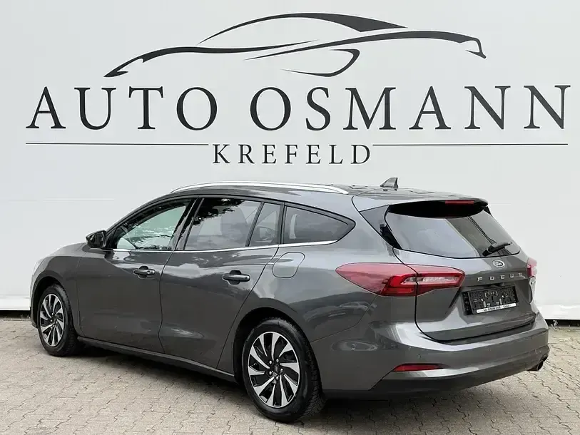 Używany Ford Focus Titanium 125 KM (91 kW) 2024 Szary Kombi