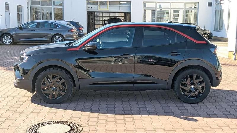 Gebraucht Opel Mokka-e GS Line 100 kW (136 PS) 2022 Diamant schwarz SUV