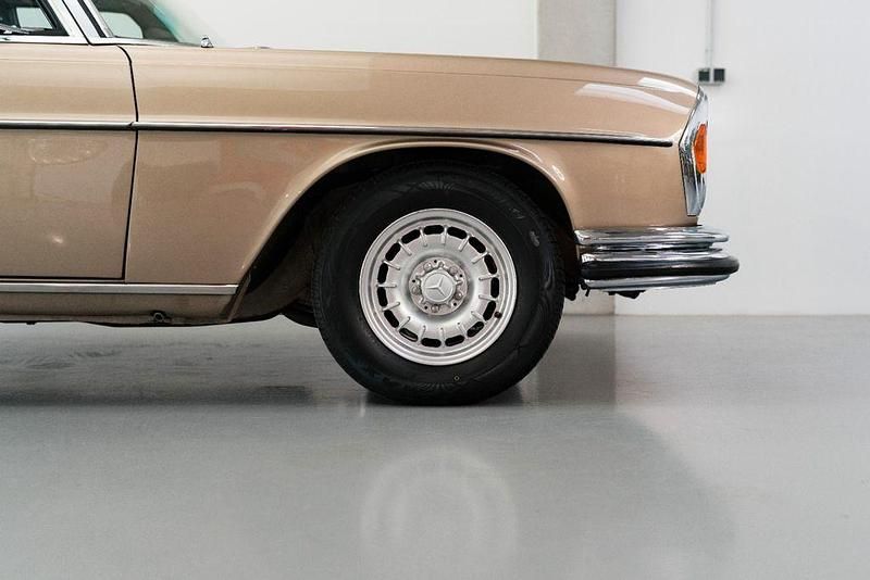 Gebraucht Mercedes 300 250 PS (183 kW) 1971 Braun Limousine