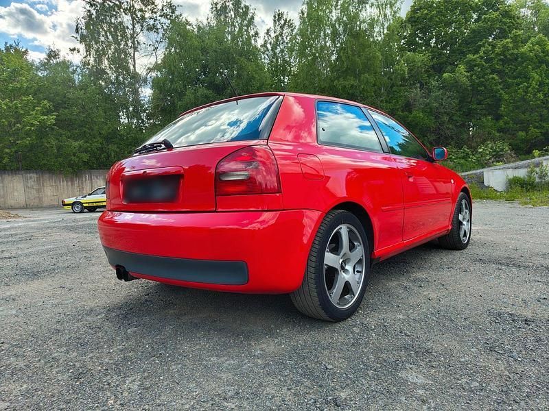Second-hand Audi A3 180 CP (132 kW) 1999 Roșu Hatchback