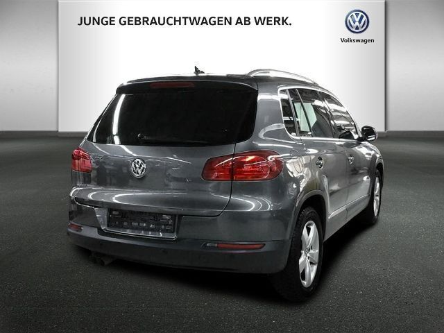 Gebraucht VW Tiguan LOUNGE 150 PS (110 kW) 2016 Grau metallic SUV