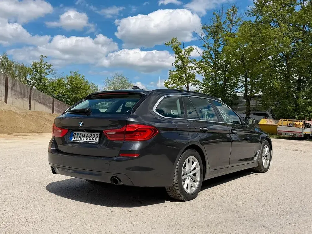 Używany BMW 530 265 KM (194 kW) 2018 Szary Kombi