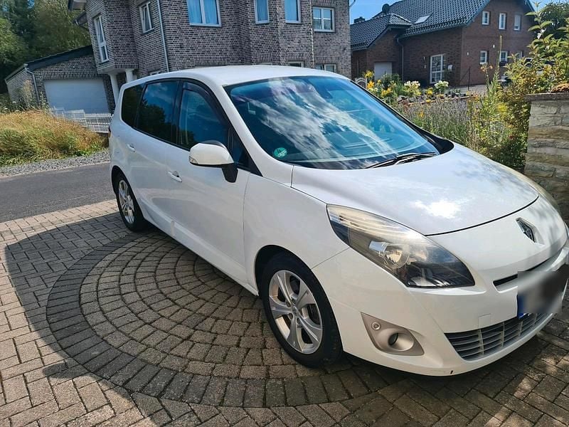 Gebraucht Renault Grand Scénic III 150 PS (110 kW) 2010 Weiß Van / Kleinbus