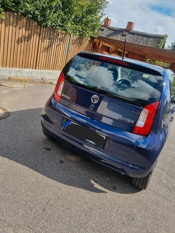 Blau Gebraucht 2016 Skoda Citigo Ambition Kleinwagen | 7.249 € (Fairer Preis) - Bild 1/4