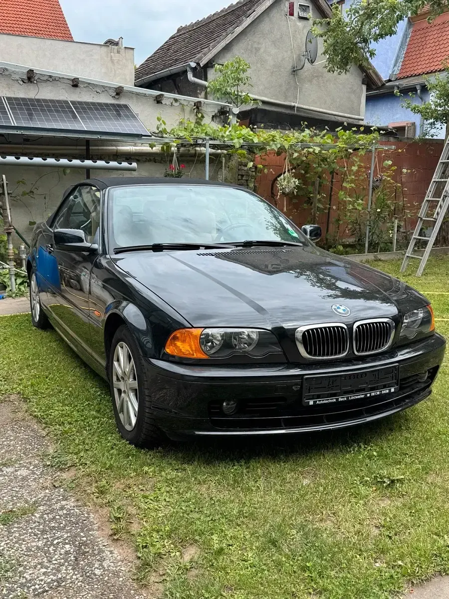 Gebraucht BMW 320 Cabriolet 170 PS (125 kW) 2002 Schwarz Cabrio