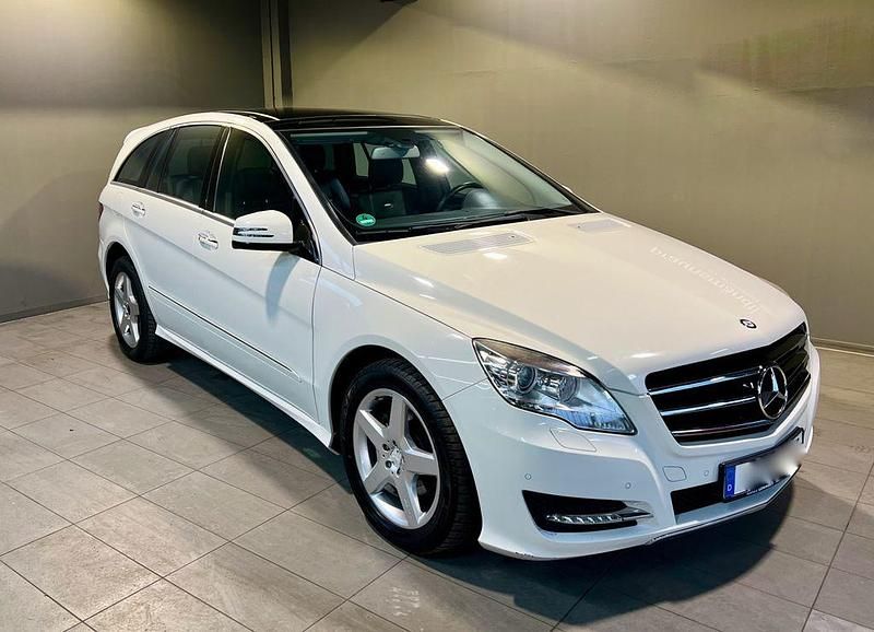 Weiß Gebraucht 2010 Mercedes R350 Van / Kleinbus | 11.250 € (Fairer Preis) - Bild 1/4