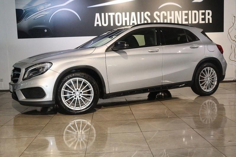 Gebraucht Mercedes GLA220 170 PS (125 kW) 2015 Silber SUV