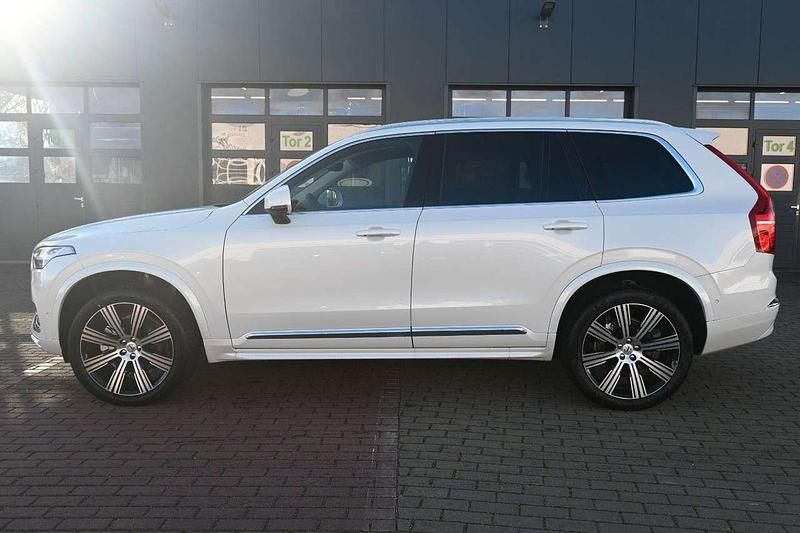 Gebraucht Volvo XC90 Plus 235 PS (172 kW) 2023 Crystal white pearl SUV