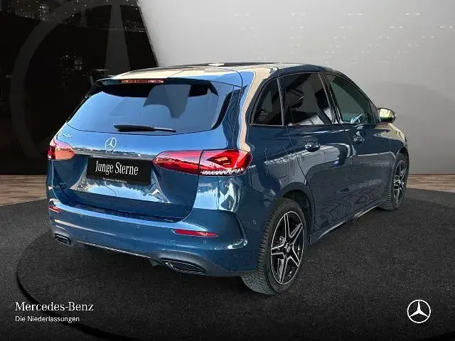 Gebraucht Mercedes B250e 218 PS (160 kW) 2021 Van / Kleinbus