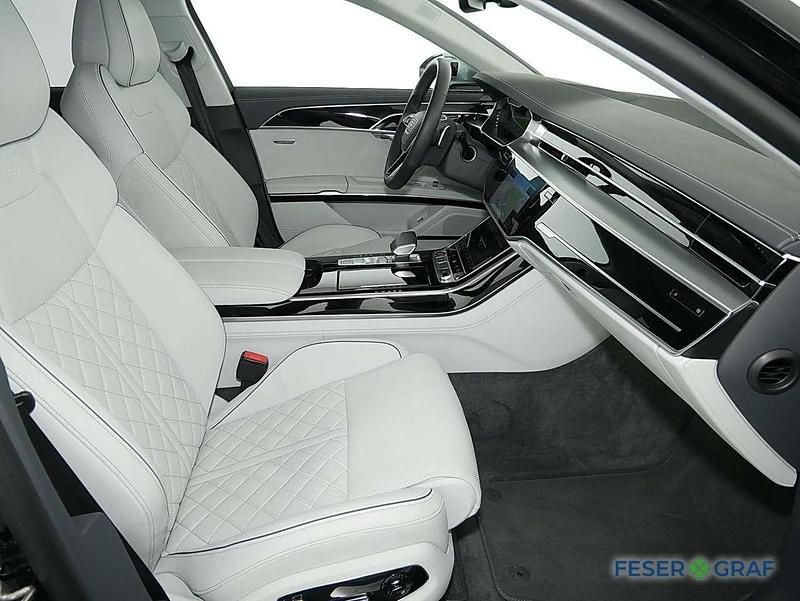 Gebraucht Audi S8 Ambiente 571 PS (419 kW) 2022 Mythosschwarz metallic Limousine