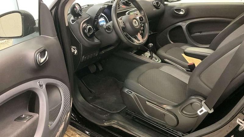 Gebraucht Smart ForTwo Coupé 60 kW (82 PS) 2021 Nachtschwarz Kleinwagen